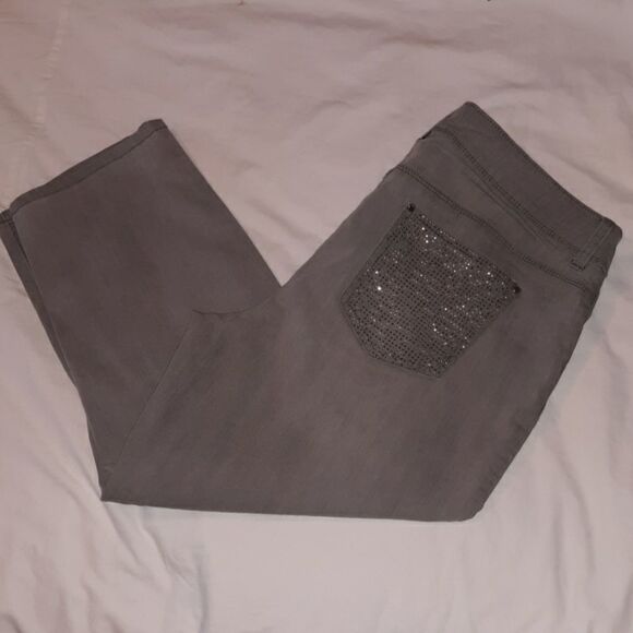 Chicos Platinum Bling Diamond Pockets‎ Crop Jeans - Picture 3 of 8